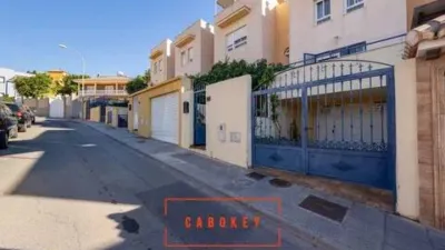 Casa en calle del Alcor photo 3