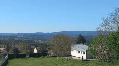 Casa – Bergondo, Urbanización Baldomir, O Corral da Igrexa - Més