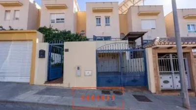 Casa en calle del Alcor photo 4