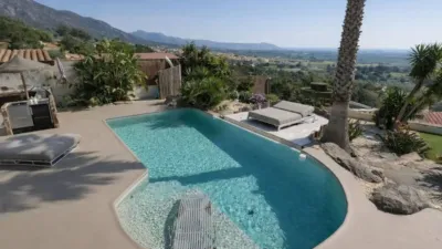 Chalet in Les Torroelles photo 5