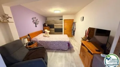 Apartment on Carrer de Madrid photo 14