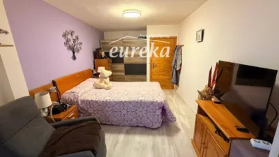Apartment in Centre photo 14