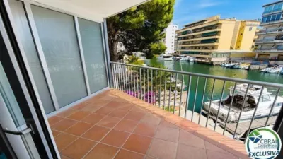 Apartment on Carrer del Cap de la Gola photo 15