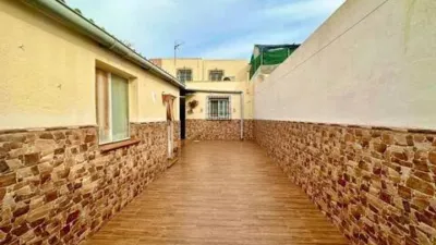 Piso en calle de Almería photo 2