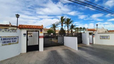 House at 8 Rio Turia Street photo 25