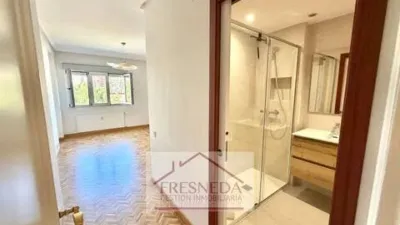 Piso en alquiler en Calle de Guillermo Estrada, Buenavista-El Cristo (Oviedo) de 1.500 €<span>/mes</span>