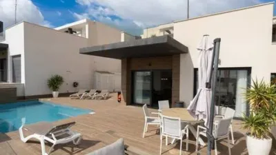 Casa – San Miguel de Salinas - Vista 2