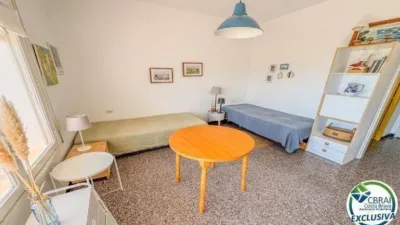 Apartment on Carrer de l'Alhambra photo 7