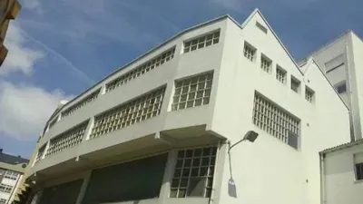 Local comercial en venta en Perillo - Más