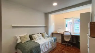 Piso en alquiler en Calle de José María Beobide, Iturrama-Azpilagaña (Pamplona - Iruña) de 1.400 €<span>/mes</span>