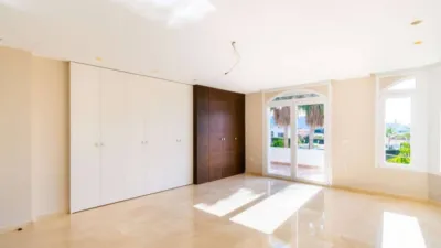House in Urbanizations photo 33