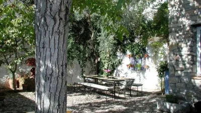 Rustic house in Villaluenga del Rosario photo 11