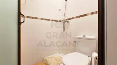 House at 8 Rio Turia Street photo 11