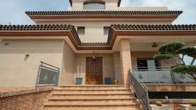 Chalet on Carrer de Tavernes de la Valldigna photo 2