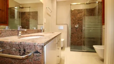 Penthouse + apartment in very good condition, located in one of the most exclusive areas of central Palma, Santa Catalina! This property has a surface area of 195m2 + terrace of 35m2 and is distributed as follows: entrance hall, large living room with access to a balcony, spacious dining room, independent kitchen with a large built-in wardrobe (possibility to convert into an open-plan kitchen with access to the dining room) and exit to the laundry room and pantry, 4 double bedrooms with built-in wardrobes and 2 full bathrooms. It also features an independent apartment on the fourth and last floor of the building, perfect for enjoying year-round on the terrace with family and friends or for giving independence to your children! This apartment is very well insulated and consists of a living/sleeping room with kitchen and pantry, full bathroom and a large terrace with storage room. The property is equipped with AC/CC cold/heat in all rooms, spotlight lighting, interior and exterior wooden joinery, and ceramic tile flooring. Located on the third floor without elevator, one flat per floor (3 neighbors in total) and community fees of 35. Includes a parking space in the adjacent building with easy access. Don't miss the opportunity to live in a stately home with many possibilities in a privileged area of Palma de Mallorca! Call us to request a visit; we will be happy to assist you![IW] photo 21