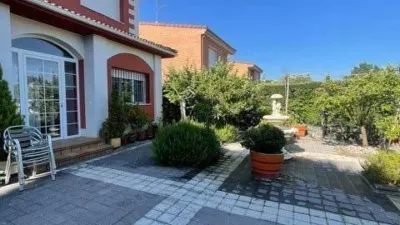 House in Aldeamayor de San Martín photo 46