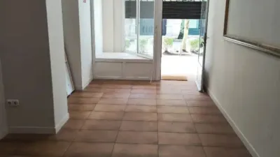 Local comercial en alquiler en Santiago de Compostela - Més