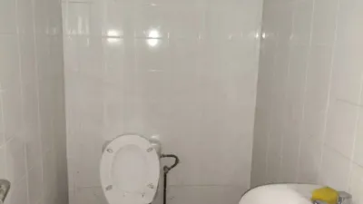 Local comercial en alquiler en Santiago de Compostela - Més