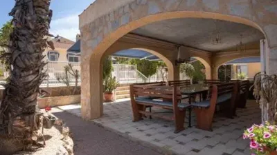Chalet on Calle del Maestro Serrano photo 55