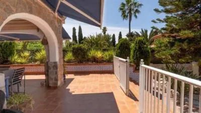 Chalet on Calle del Maestro Serrano photo 7