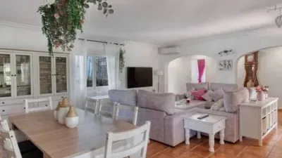 Chalet on Calle del Maestro Serrano photo 17