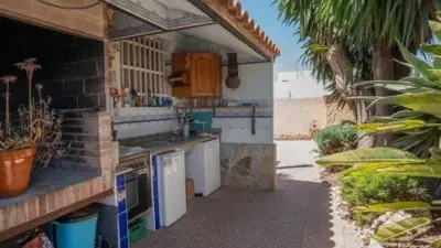 Chalet on Calle del Maestro Serrano photo 53