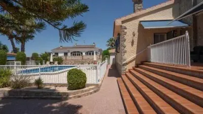 Chalet on Calle del Maestro Serrano photo 6
