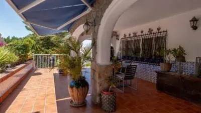 Chalet on Calle del Maestro Serrano photo 10