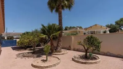 Chalet on Calle del Maestro Serrano photo 76