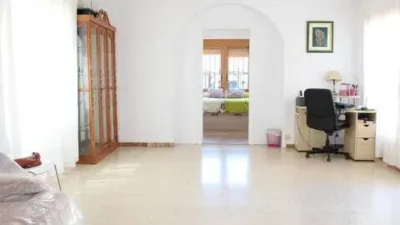 Chalet on Calle Mar Negro photo 3