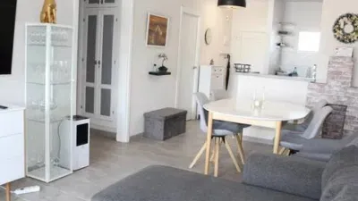 Top-floor apartment on Calle de la Alameda photo 8