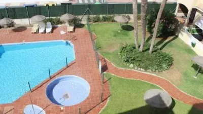 Top-floor apartment on Calle de la Alameda photo 27
