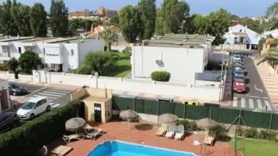 Top-floor apartment on Calle de la Alameda photo 13