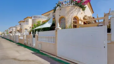Casa – Torrevieja, Urbanización El Chaparral - Vista 2