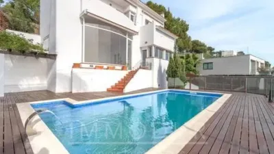 Chalet on Carrer de Eramprunyà photo 3