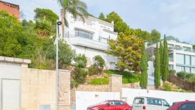 Chalet on Carrer de Eramprunyà photo 17