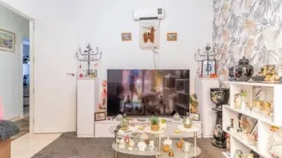 Apartment on Calle del Río Manzanares photo 3