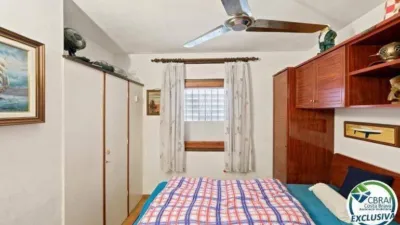 Apartment on P. Tipic-Av. F.De Climent 1 photo 13