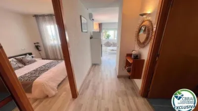 Apartment on Avinguda del Port del Canigó photo 20