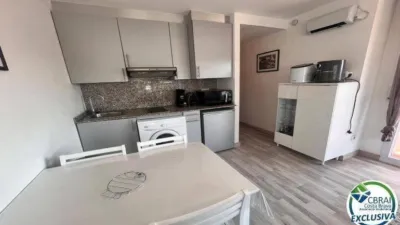 Apartment on Avinguda del Port del Canigó photo 12