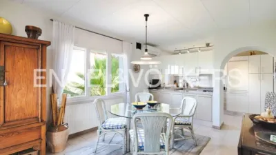 Chalet in Les Torroelles photo 13