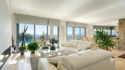Chalet in Les Torroelles photo 12