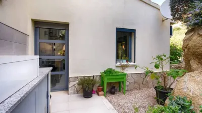 Chalet in Les Torroelles photo 32
