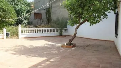 Terraced house on Calle de la Fuente del Oro photo 4