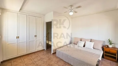 House on Carrer de la Rioja photo 26