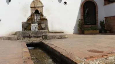 Terraced house on Calle de la Fuente del Oro photo 47