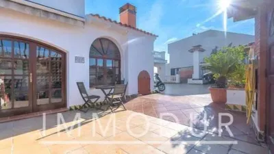Chalet on Passeig de Bellavista photo 8