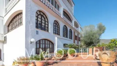 Chalet on Passeig de Bellavista photo 46