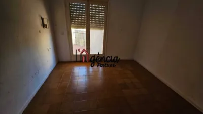 Flat in La Bisbal d'Empordà photo 4