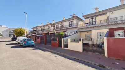 Terraced duplex in Calle Gotzone Mora photo 3